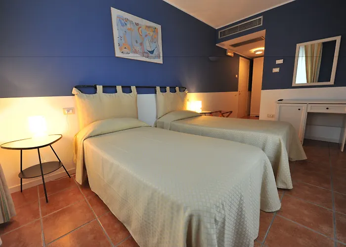 Caroline Otel 4*