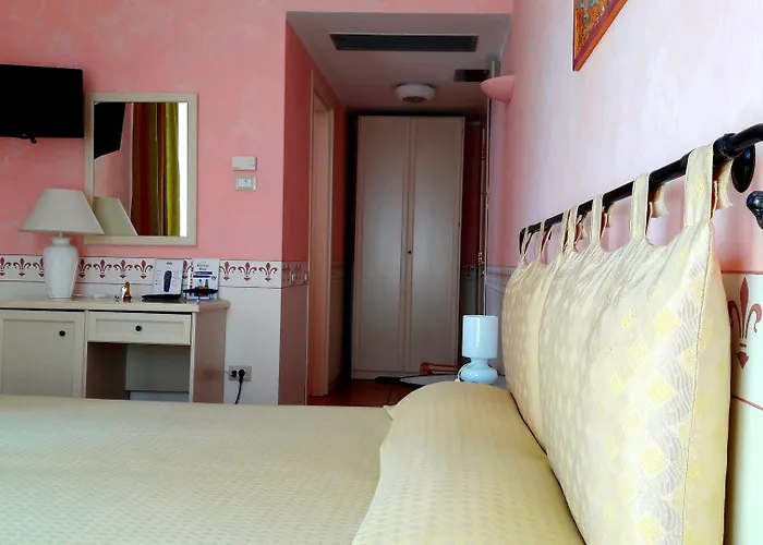 Caroline Otel 4*
