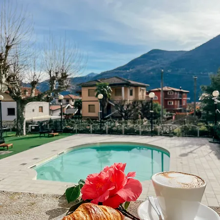 Hotel Caroline 4*