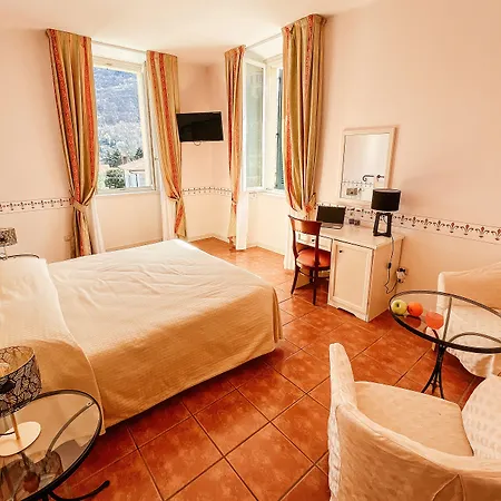 Caroline Hotel 4*