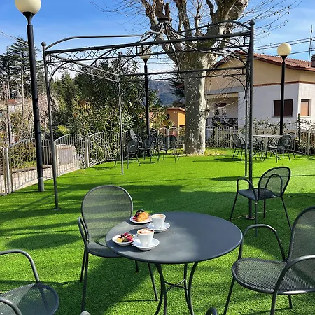 Caroline Brusimpiano