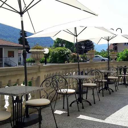 Hotel Caroline Brusimpiano
