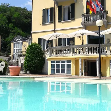 Caroline Hotel 4*