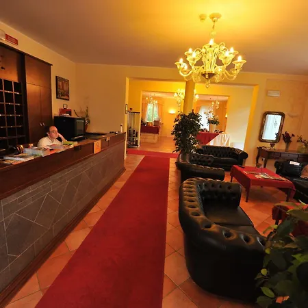 Caroline Hotel
