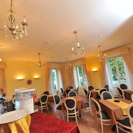 Hotel Caroline Brusimpiano