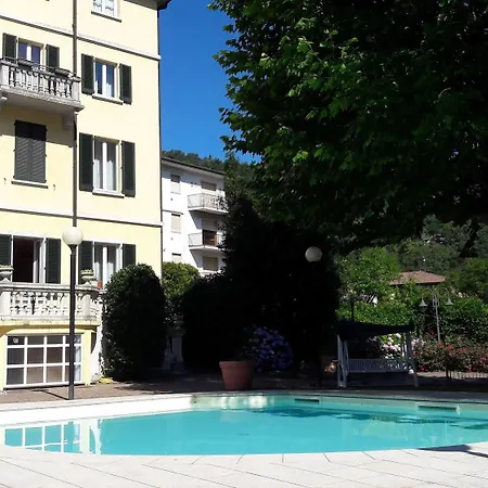 Caroline Hotel Brusimpiano