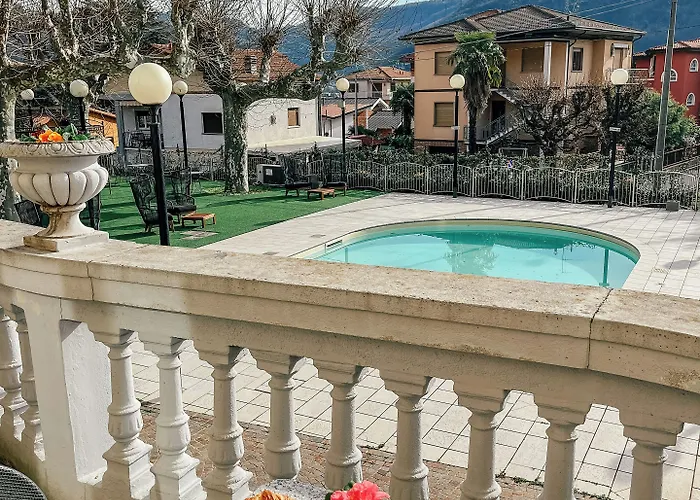 Caroline Brusimpiano